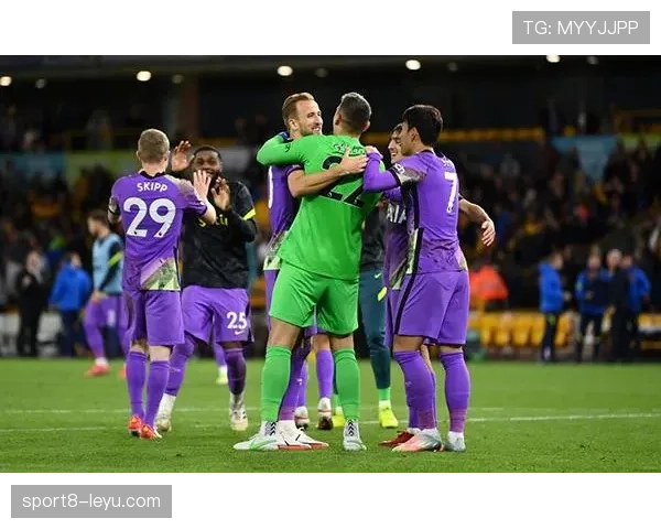 恩东贝莱闪电过人闪耀赛场,状态回暖助球队开启胜利新篇章 恩东贝莱闪电过人闪耀赛场,状态回暖助球队开启胜利新篇章