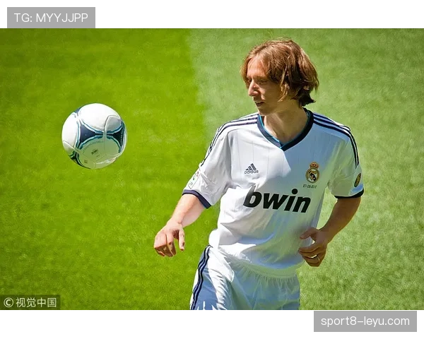 莫德里奇稳健发挥展足球智慧,引领球队稳步迈向胜利