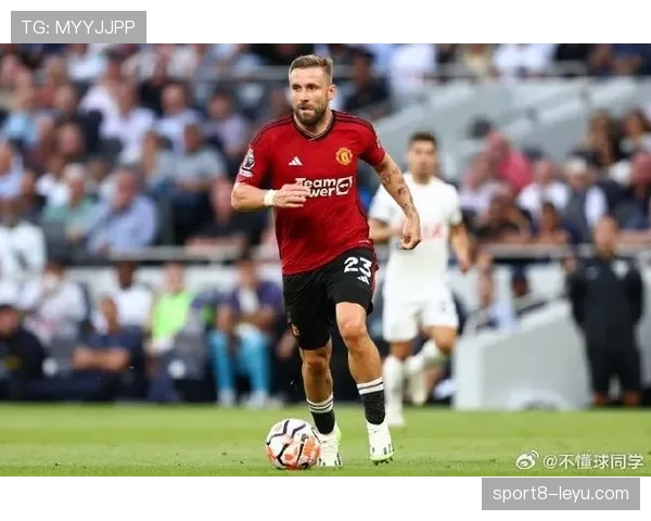 卢克·肖助曼联锁定关键胜利，防守端表现亮眼持续提升