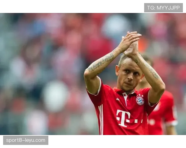 拉菲尼亚状态回暖,凭借全面技术助力球队获关键胜利 拉菲尼亚状态回暖,凭借全面技术助力球队获关键胜利