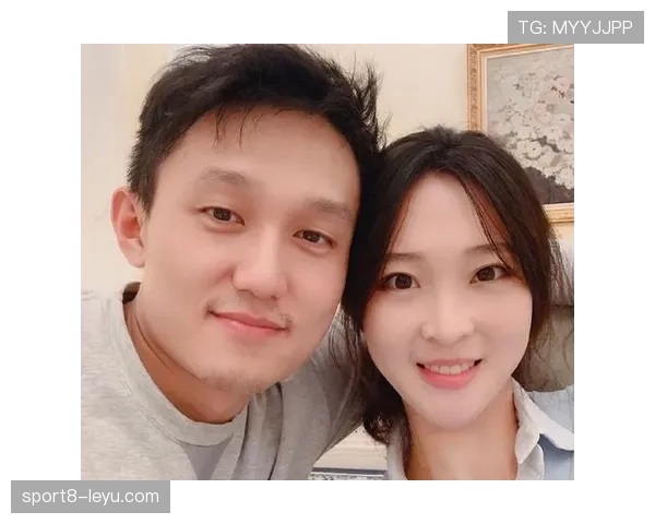 惠若琪拎着大牌逛菜市场那瞬间，我差点以为走错小区